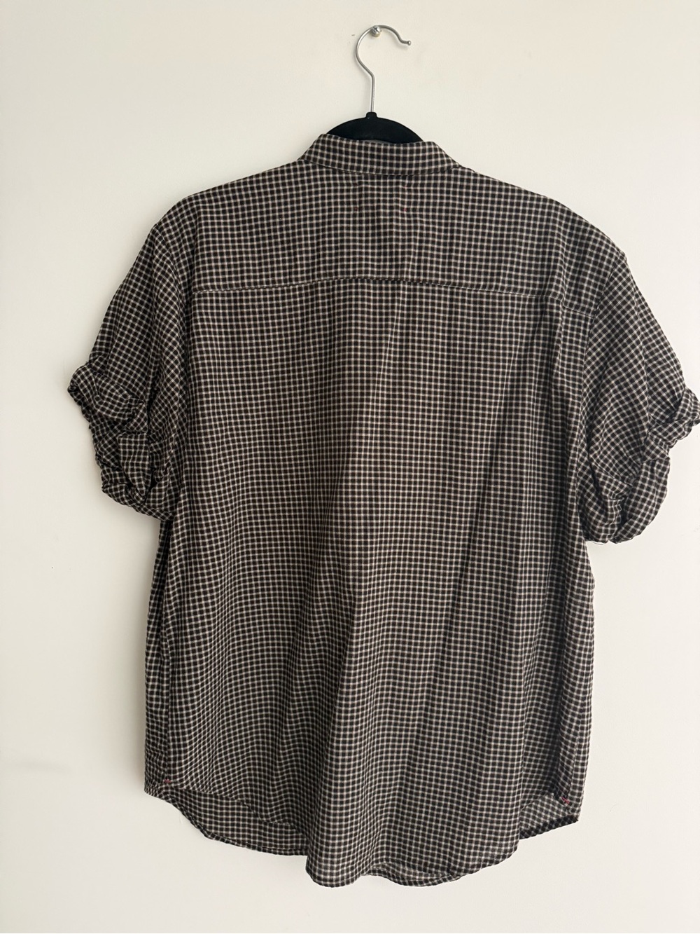 XiRENA Black and Tan Checked Short-Sleeve Button-Down Shirt - Picture 3 of 5